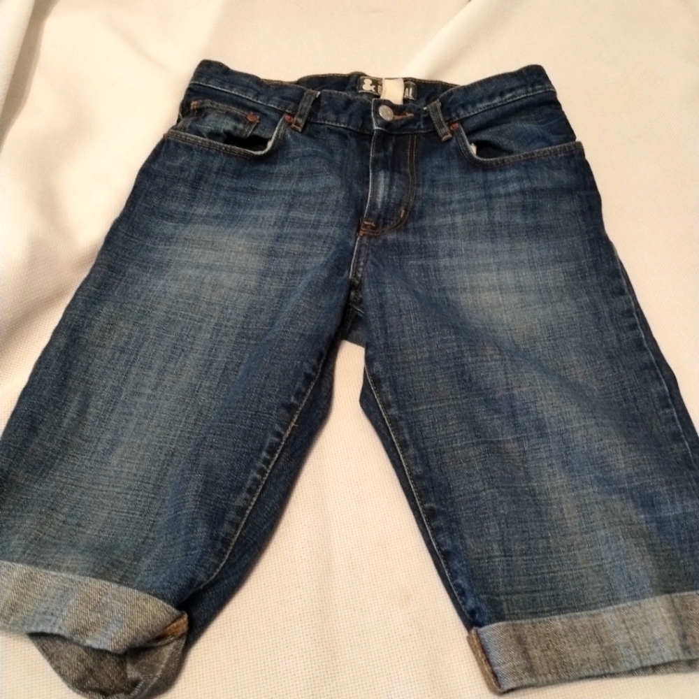 3/15$ Stylish Blue Denim Shorts Kids Sz 13-14